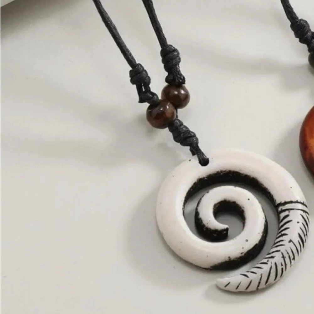New Handmade Boho Hawaiian Tribal Engraved Spiral Helix Hook Pendant Necklace